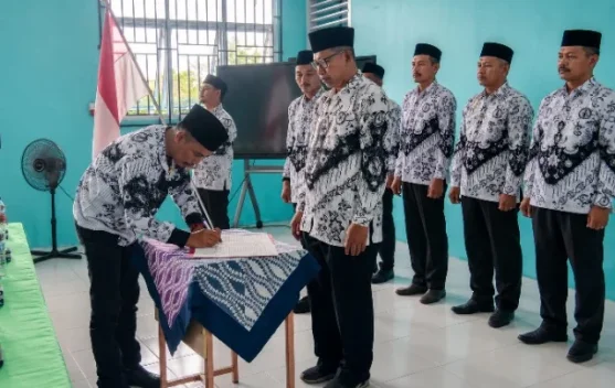 Pengurus Ranting PGRI 4 Kecamatan Bukit Batu Resmi Dilantik