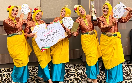 Penari Veteran Bengkalis Juara I Tari Zapin Melayu Riau