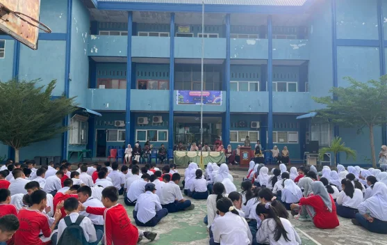 Mahasiswa Polbeng Kenalkan Permainan Rakyat Kepada Siswa