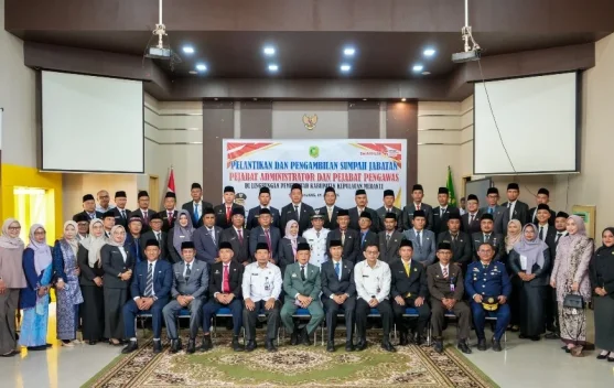 Bupati Asmar Lantik Tiga Puluh Delapan Pejabat Pemkab Meranti