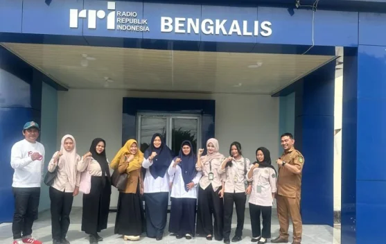 Lima Siswi SMKN 1 Bengkalis Mulai Magang di RRI