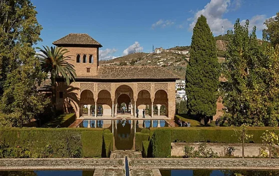 Alhambra, Mahakarya Dinasti Nasrid yang Menjadi Ikon Peradaban Islam di Spanyol