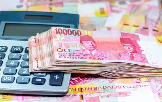 Tips Mengelola Keuangan di tengah Ketidakpastian Ekonomi Global