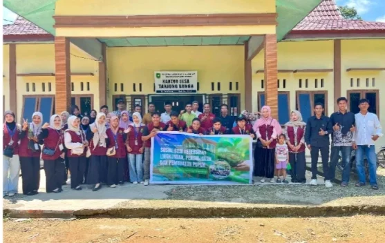 KKN IAIN Bengkalis Tanam 60 Pucuk Merah, Hijaukan Desa Tanjung Bunga