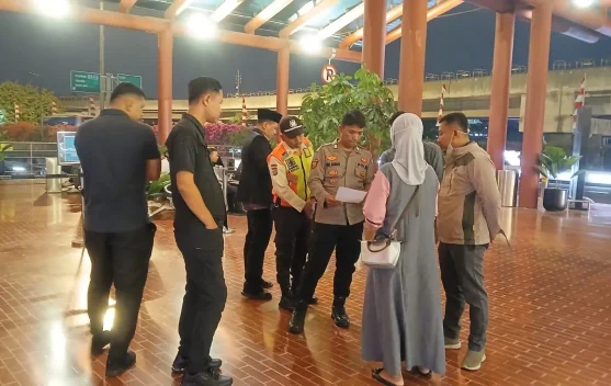 Kemenhaj Turun Tangan Lindungi 33 Jemaah Umrah Gagal Berangkat di Bandara Soetta