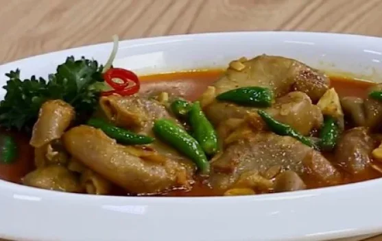 Gulai Iso Sapi, Gurih dan Kaya Rempah dengan Kuah Santan yang Menggugah Selera