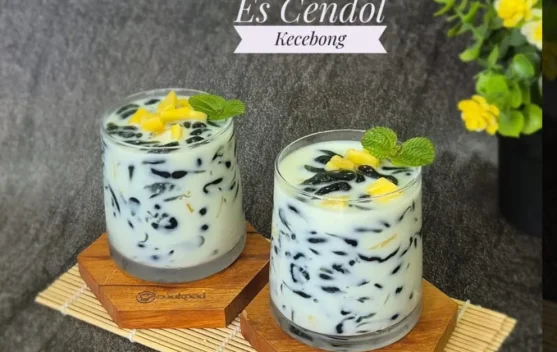 Es Cendol Kecebong, Minuman Segar dengan Cendol Kenyal dan Nangka