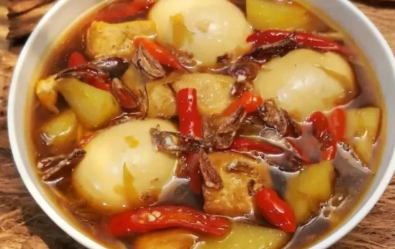Semur Telur Kuah Bumbu Iris, Sederhana tetapi Kaya Rasa