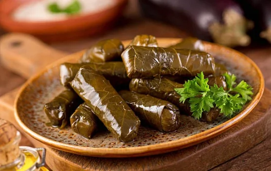 Dolma, Hidangan Daun Anggur dengan Isian Daging dan Beras