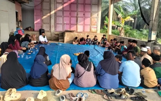 Ditengah Kabut Asap, Pegawai KUA Ukui Gelar Doa Bersama dan Santuni 71 Anak Yatim