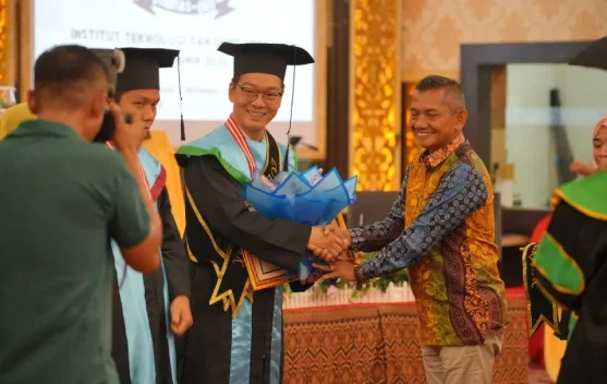 Wisuda Perdana ITS Meranti Lahirkan 36 Sarjana Baru