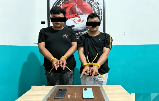 Gerak Cepat Polres Bengkalis, Dua Pria Diduga Pengedar Sabu Dibekuk