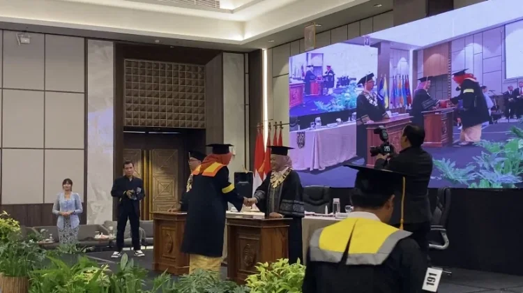 563 Lulusan UT Bengkulu Diwisuda
