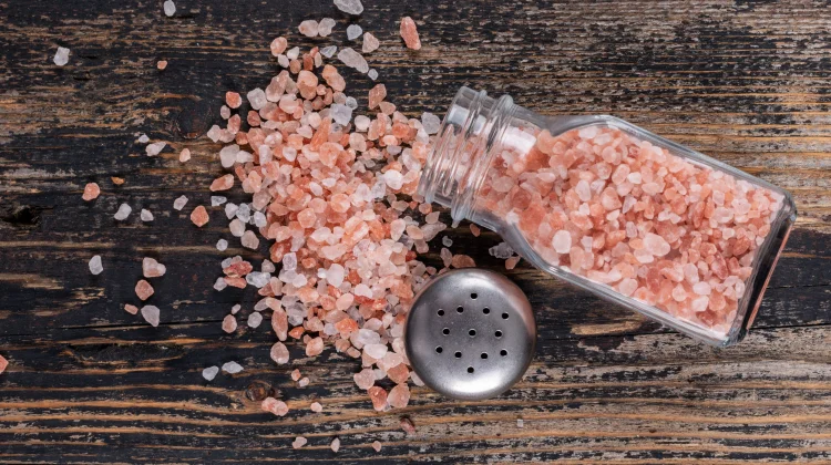 Tren Pink Salt Trick Lemon untuk Diet