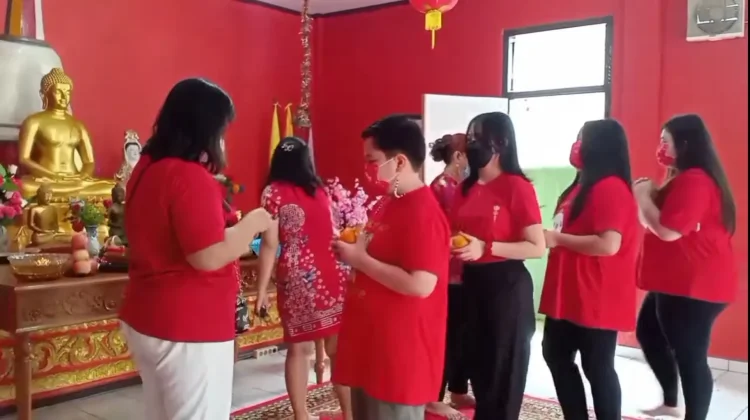 Makna Warna Merah dalam Imlek