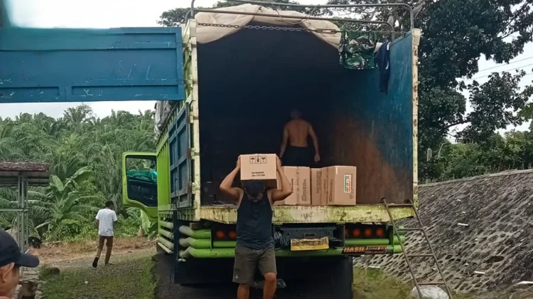 Seluma Dapat Bantuan 12.900 Liter Herbisida