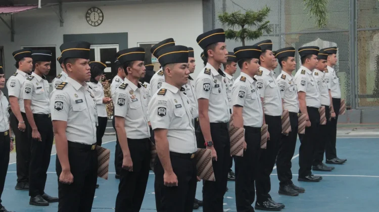 Jajaran Rutan Bengkulu Terima Kenaikan Pangkat