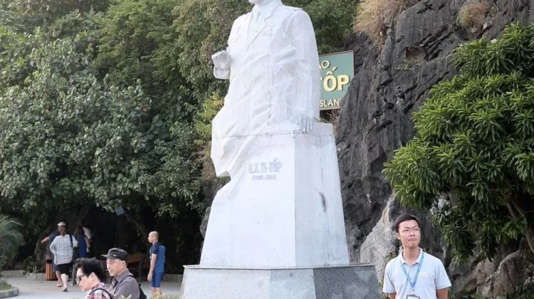 Mengapa Ada Patung Gherman Titov di Vietnam?