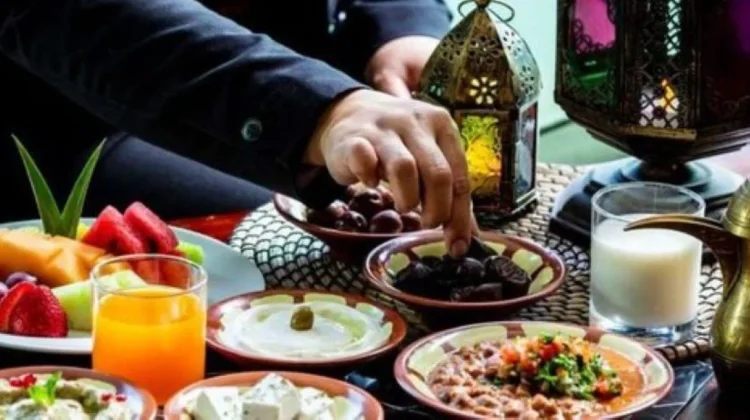 Puasa Bebas Bau Mulut: Hindari 5 Jenis Makanan Ini saat Sahur dan Buka