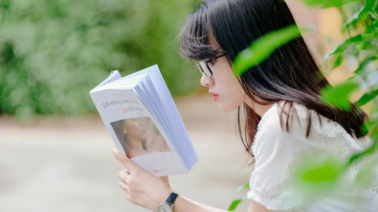 Manfaat Membaca Buku bagi Kesehatan dan Pikiran