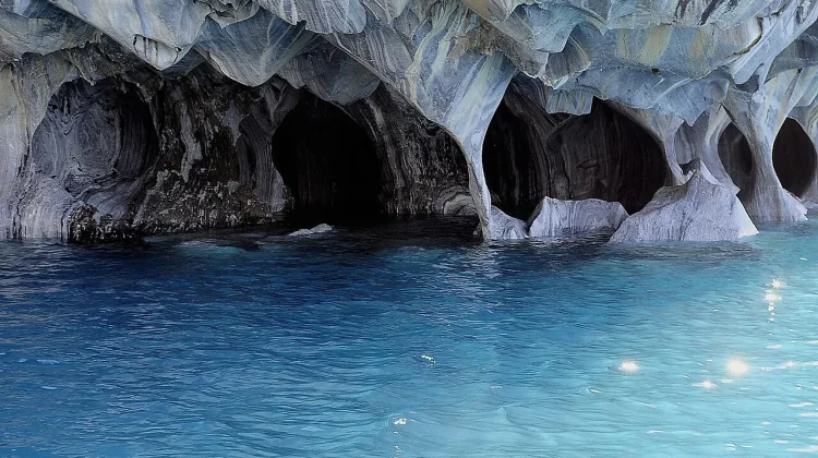 Keajaiban Biru Patagonia: Menyingkap Rahasia Gua Marmer di Jantung Chile