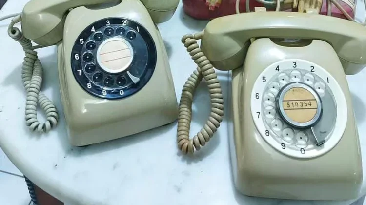Penggunaan Telepon Rumah Kian Menurun di Era Komunikasi Digital