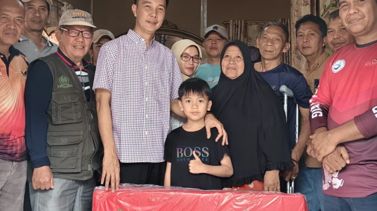 Bupati Fikri Tinjau Rumah Warga Terdampak Angin Kencang di Curup