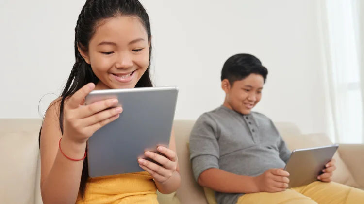 Bahasa Gen Alpha: Ancaman atau Adaptasi?