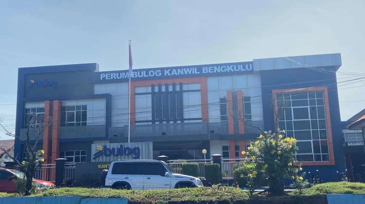 Stok Beras jelang Idulfitri Dipastikan Aman, Bulog Intensifkan Pengawasan Distri