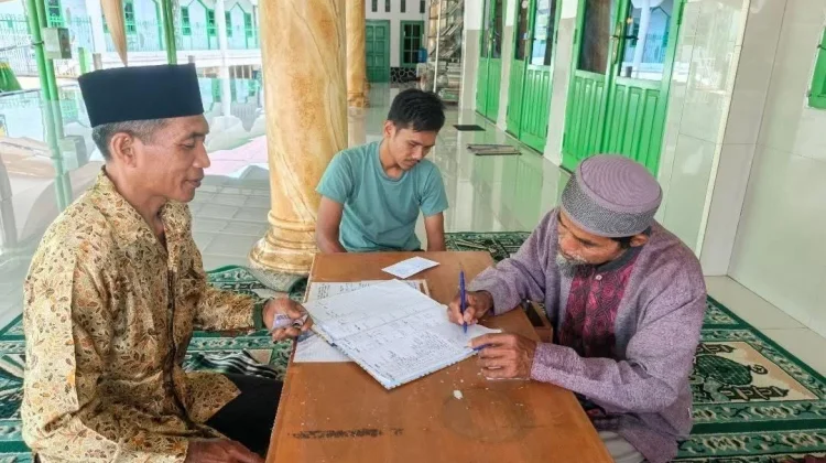 Masyarakat Mulai Menunaikan Zakat Fitrah di Bulan Suci Ramadan