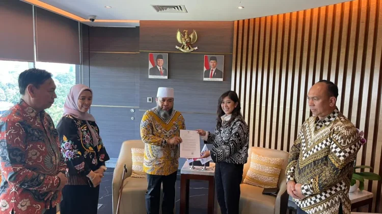 Atasi Blank Spot dan Sinyal Lemah di Bengkulu, Gubernur Helmi Lakukan Ini