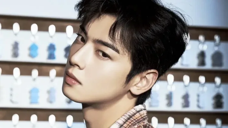 Cha Eun Woo Gelar Pameran Foto di Tokyo