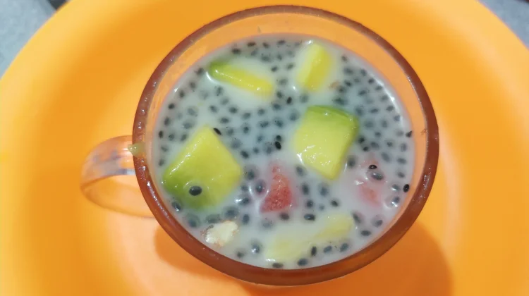 Es Campur Minuman Favorit saat Buka Puasa