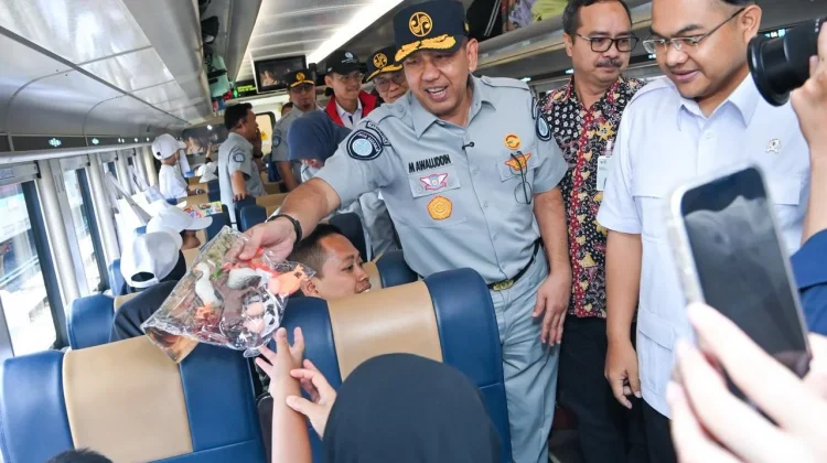 Jasa Raharja Berangkatkan Ribuan Pemudik dari Stasiun Pasar Senen Jakarta