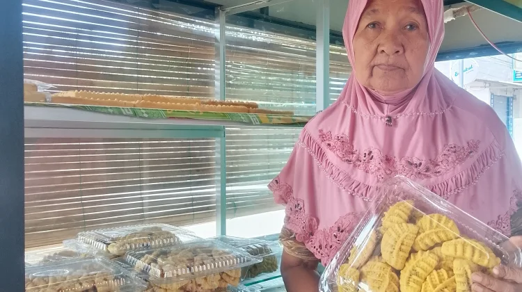 Kue Tat Ibu Sinar, 40 Tahun Pertahankan Konsistensi dan Rasa