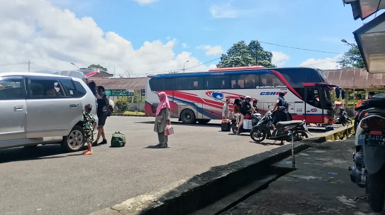 Lonjakan Aktivitas Penumpang di Terminal Tipe A Simpang Nangka Capai 200 Persen