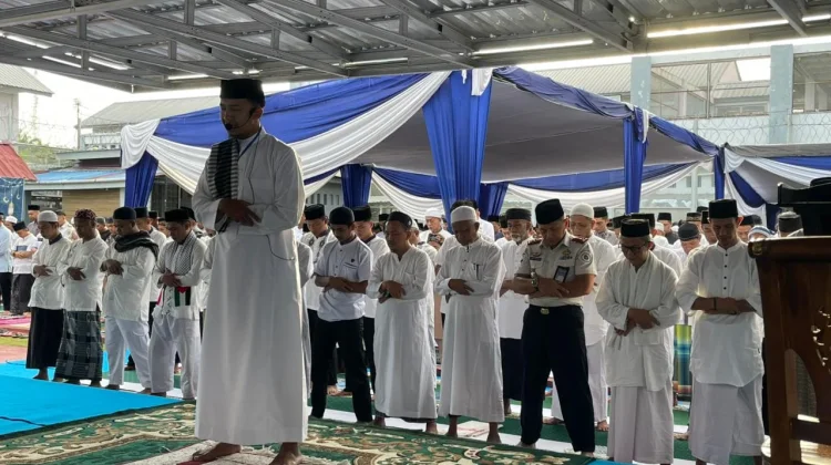 Ratusan Warga Binaan Pemasyarakatan Lapas Bentiring Ikuti Salat Idul Fitri 1447 H