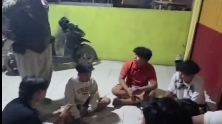 Satpol PP Bengkulu Bubarkan Aktivitas Anak Sekolah Hingga Larut Malam