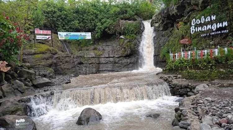 Bukan di Bali! ternyata Pandaan Punya Tempat Ngopi Tersembunyi di Balik Air Terjun!