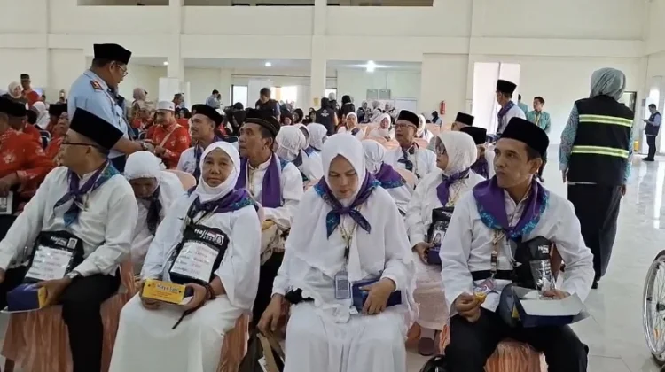 Atasi Antrean Haji, Kemenhaj RI Kaji Usulan War Tiket