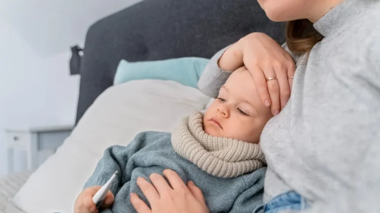 Tips Turunkan Demam Anak Secara Alami