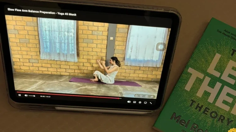 Yoga di Rumah lewat YouTube Jadi Tren Sehat