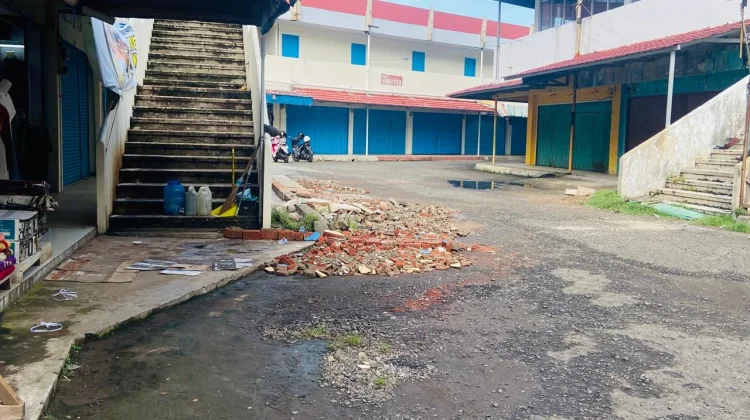 Drainase Amburadul, Revitalisasi Pasar Baru Koto Bengkulu Disorot Pedagang
