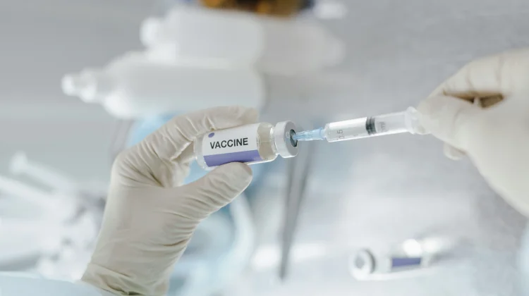 Alasan Vaksin Polio Wajib bagi Jemaah Haji