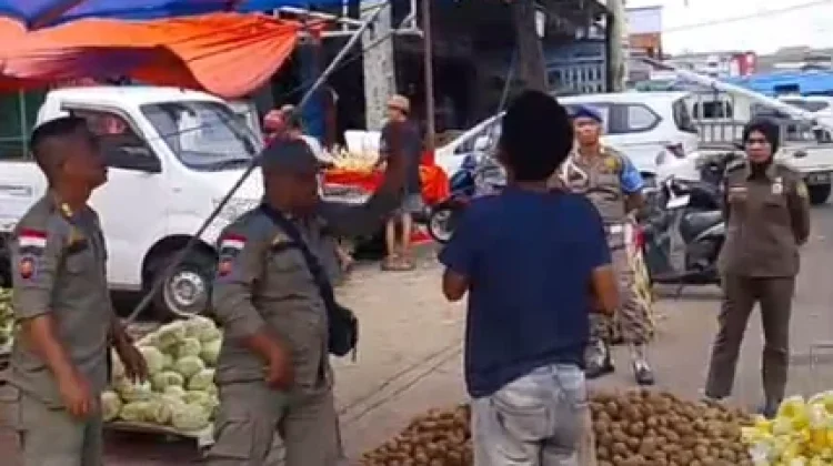 Satpol PP Terus Tertibkan Pedagang Nakal