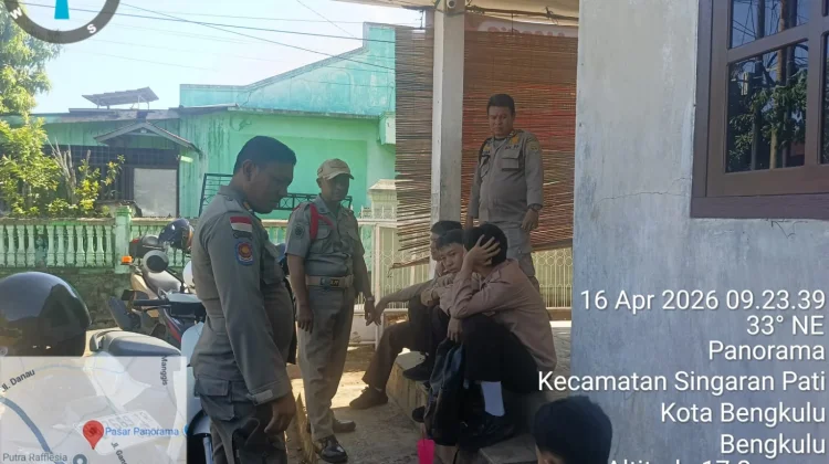 Satpol PP Kota Bengkulu Tertibkan Pelajar Bolos Sekolah