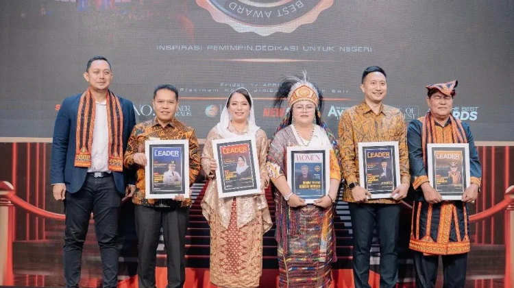Apoteker Destita Raih Penghargaan Legislator Pelopor Kesehatan Nasional