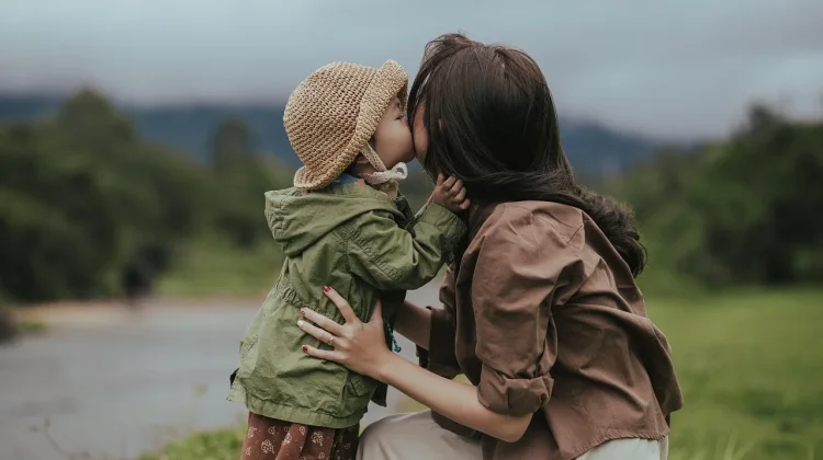 Disiplin dan Kasih Sayang: Menemukan Pola Asuh Ideal