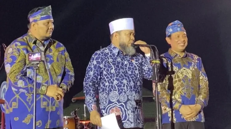 Karnaval Batik Internasional Bengkulu Pecah, Ribuan Warga Tumpah Ruah