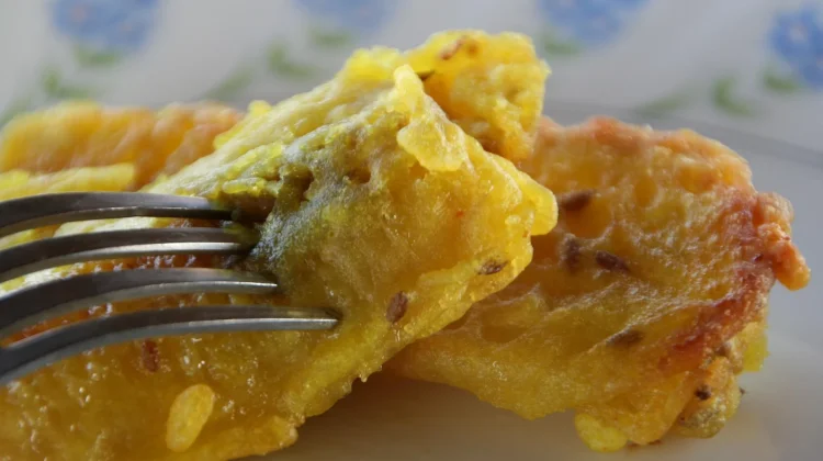 Pisang Goreng Crispy Jadi Camilan Favorit Masyarakat